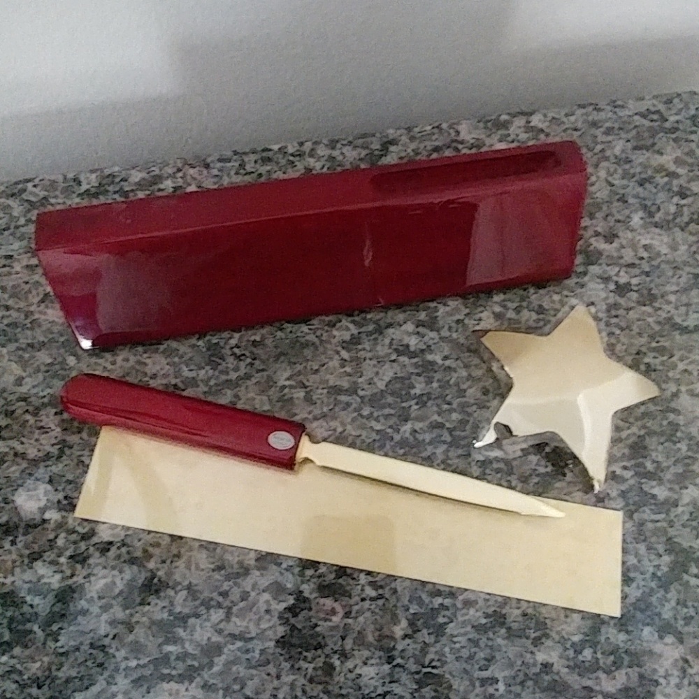 NWT.  Desk Set